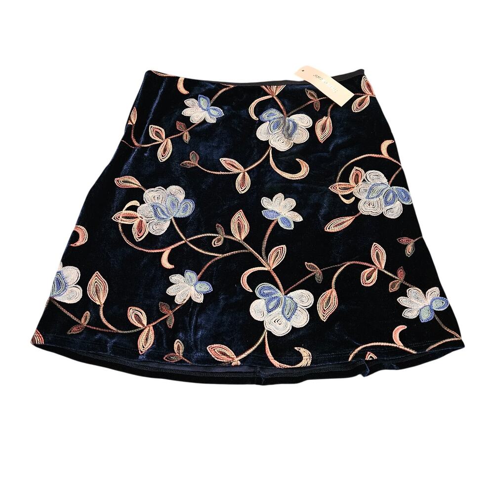 Francesca’s Navy Velvet Embroidered Floral A-Line Skirt Size Small NWT $54